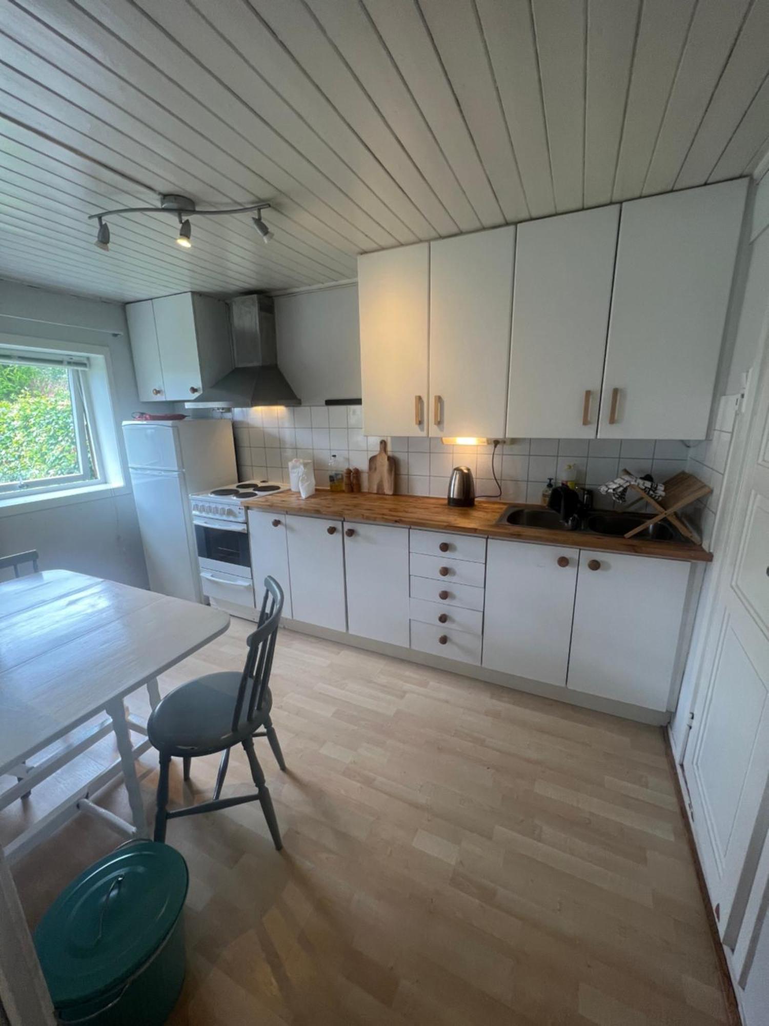 Cosy Apartment With Free Parking Берген Екстериор снимка